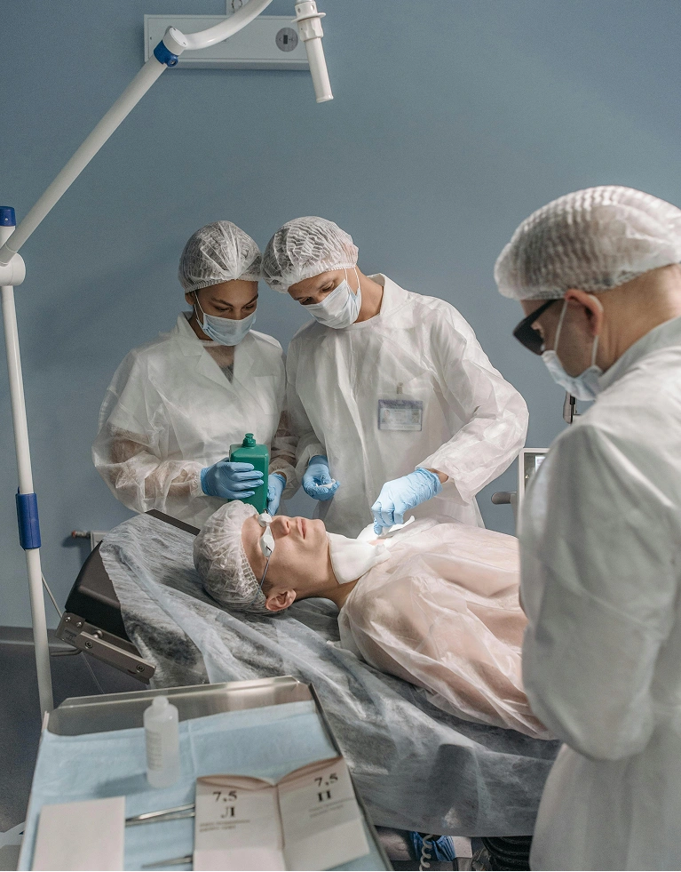 Safe Beginnings: What to Expect in the First 24 Hours After Birth